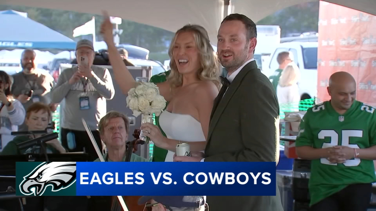 Chicago couple Lindsey Carl, Brandon Byrd get married at Philadelphia Eagles tailgate before MNF
       — King of Prussia Community news